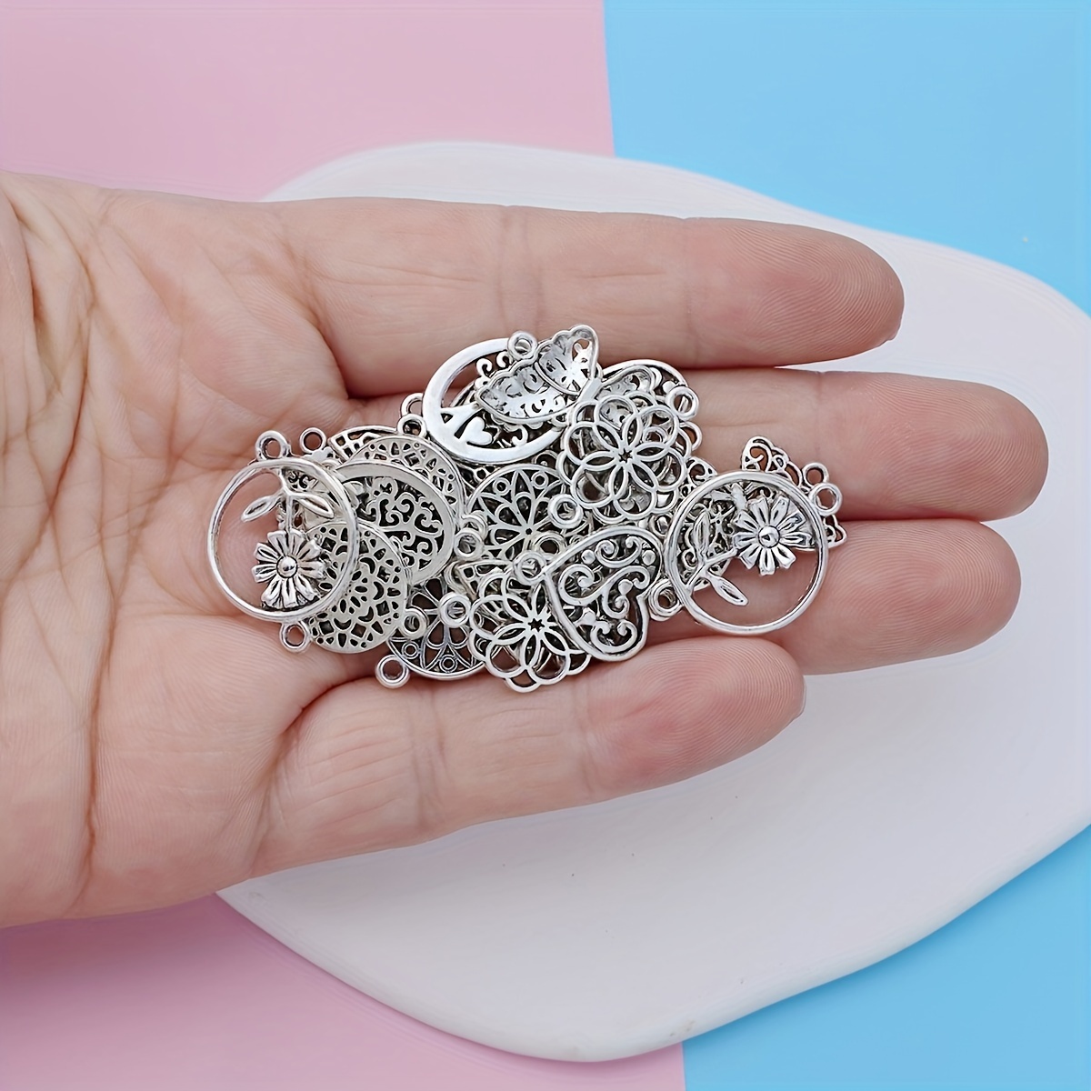 20pcs Antique Silvery-Plated Zinc Alloy Pendants